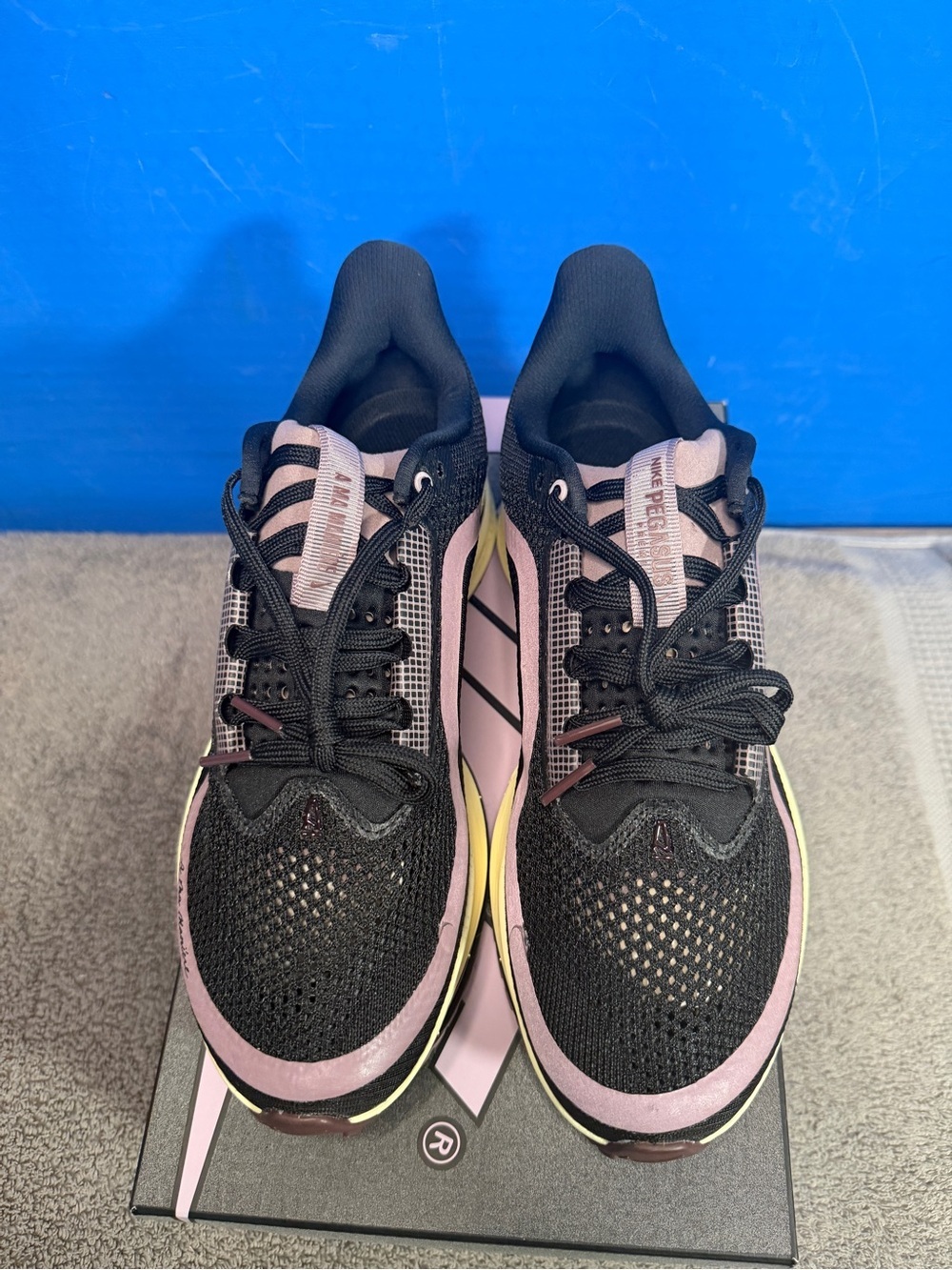 Nike Pegasus premium x A Ma Maniere
Brand new - Picture 4 of 9